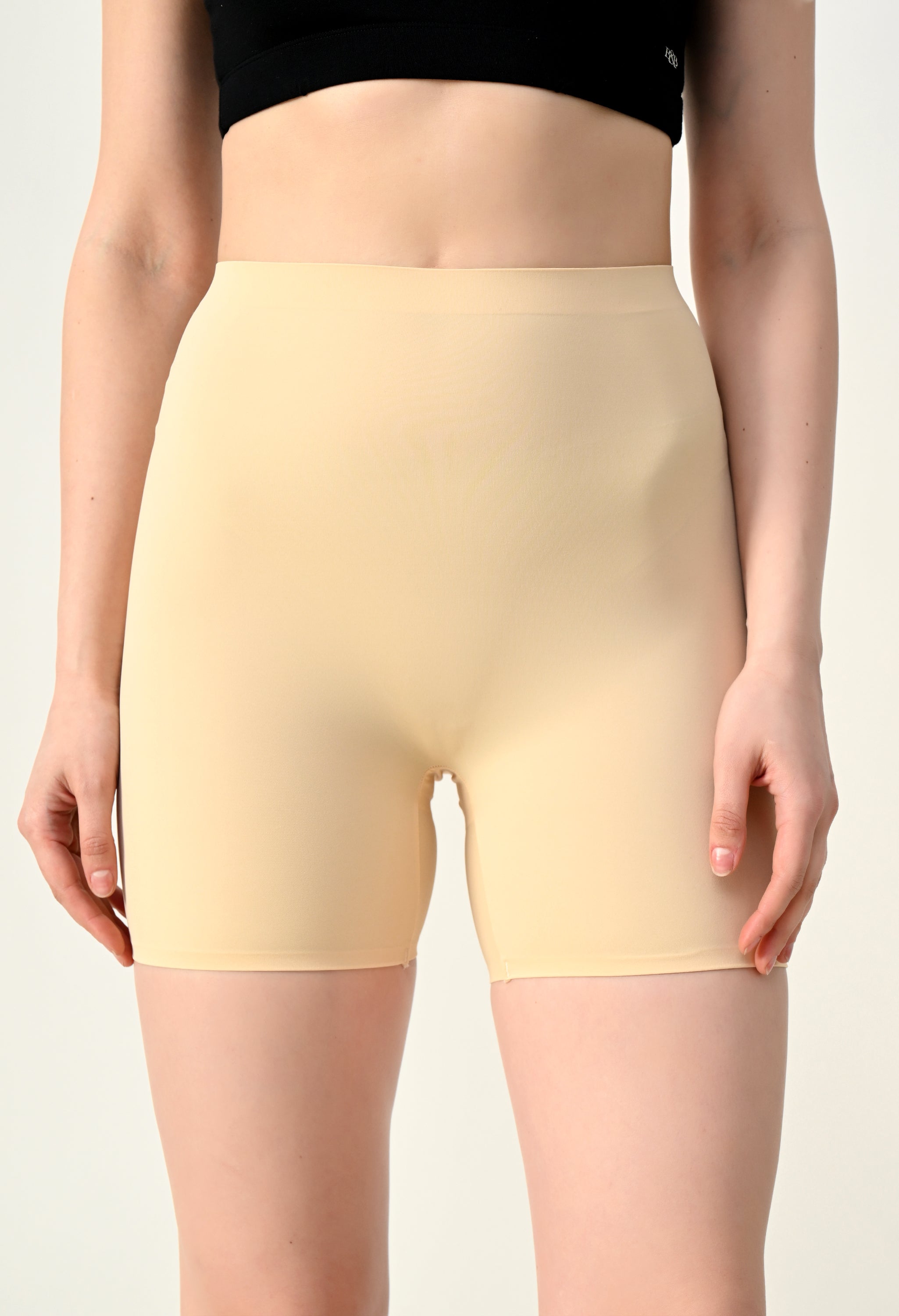 Seamless Shaping Under Shorts