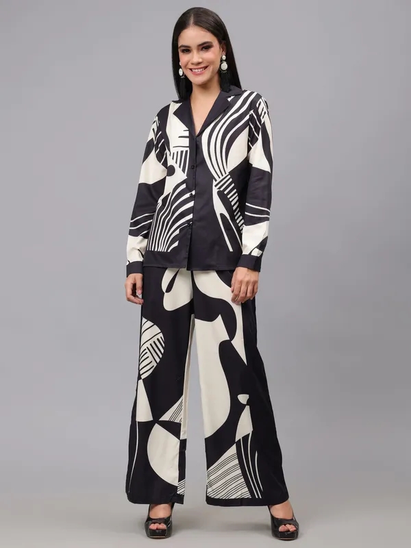 Abstract Printed Two-Piece Set S Black