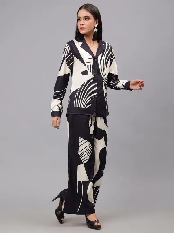 Buy Abstract Printed Two-Piece Set S Black Online