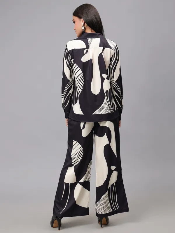 Buy Abstract Printed Two-Piece Set S Black at Best Price