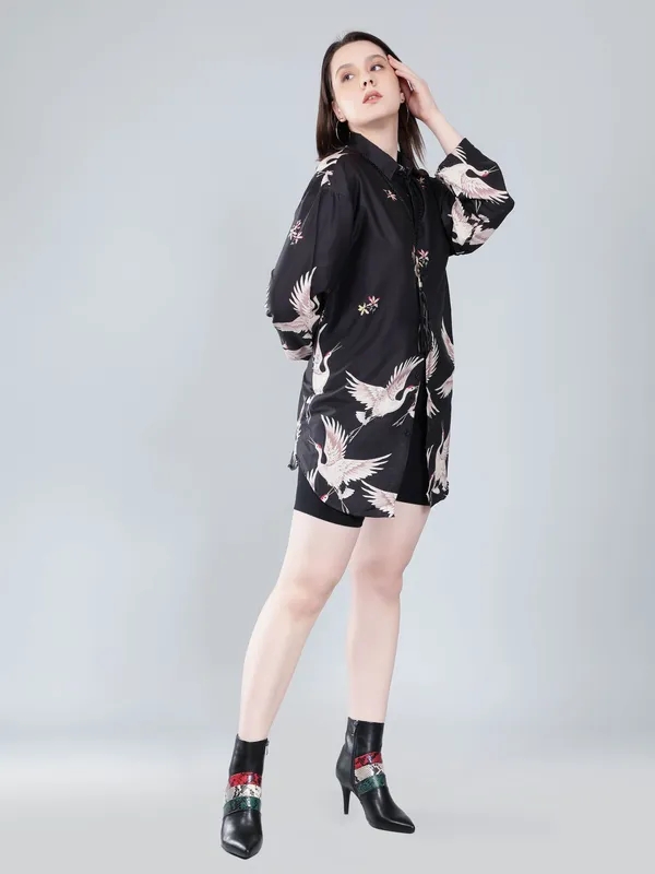 Shop for Crane Print Oversized Shirt M Black Online