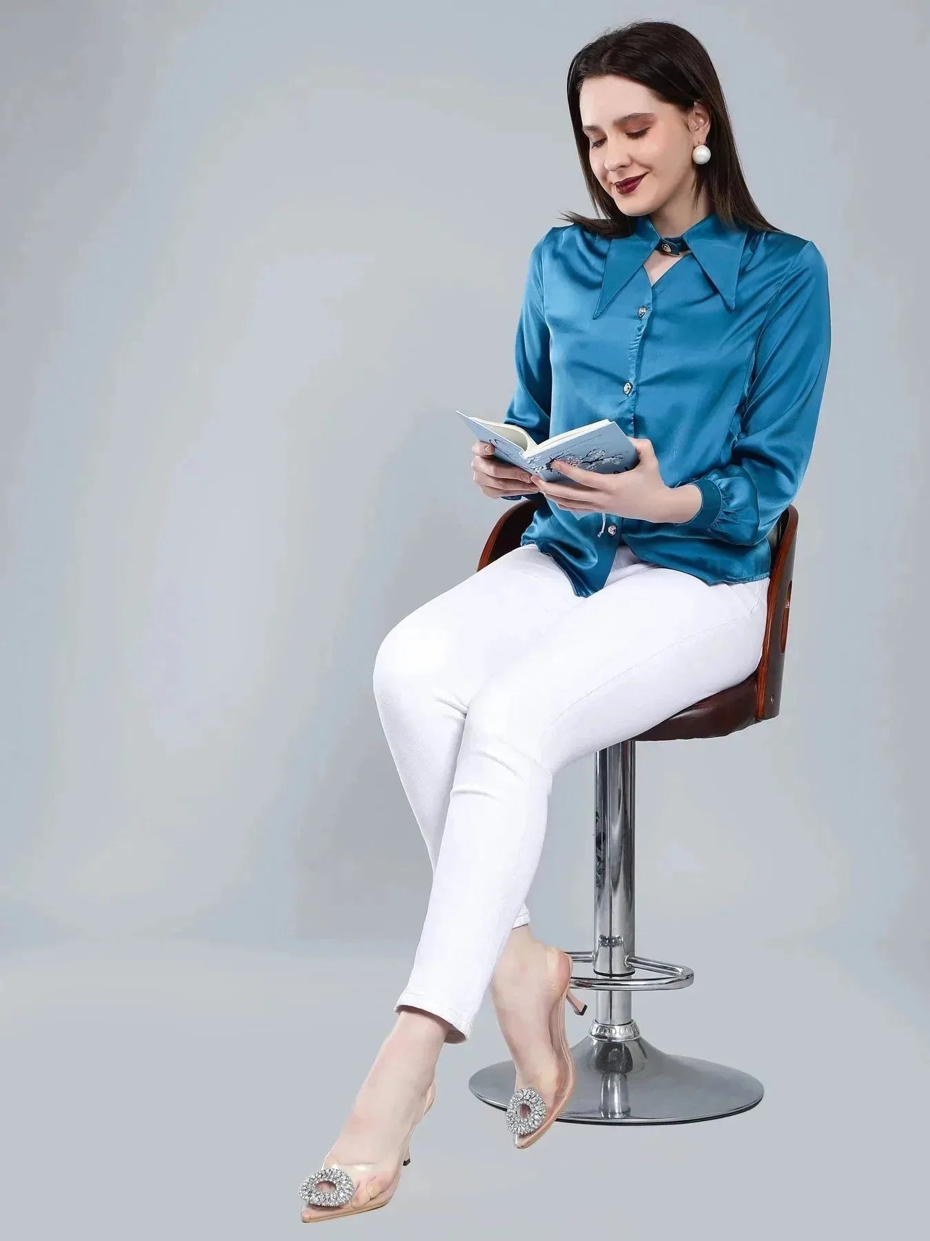 Swallowed-Tailed Collar Shirt