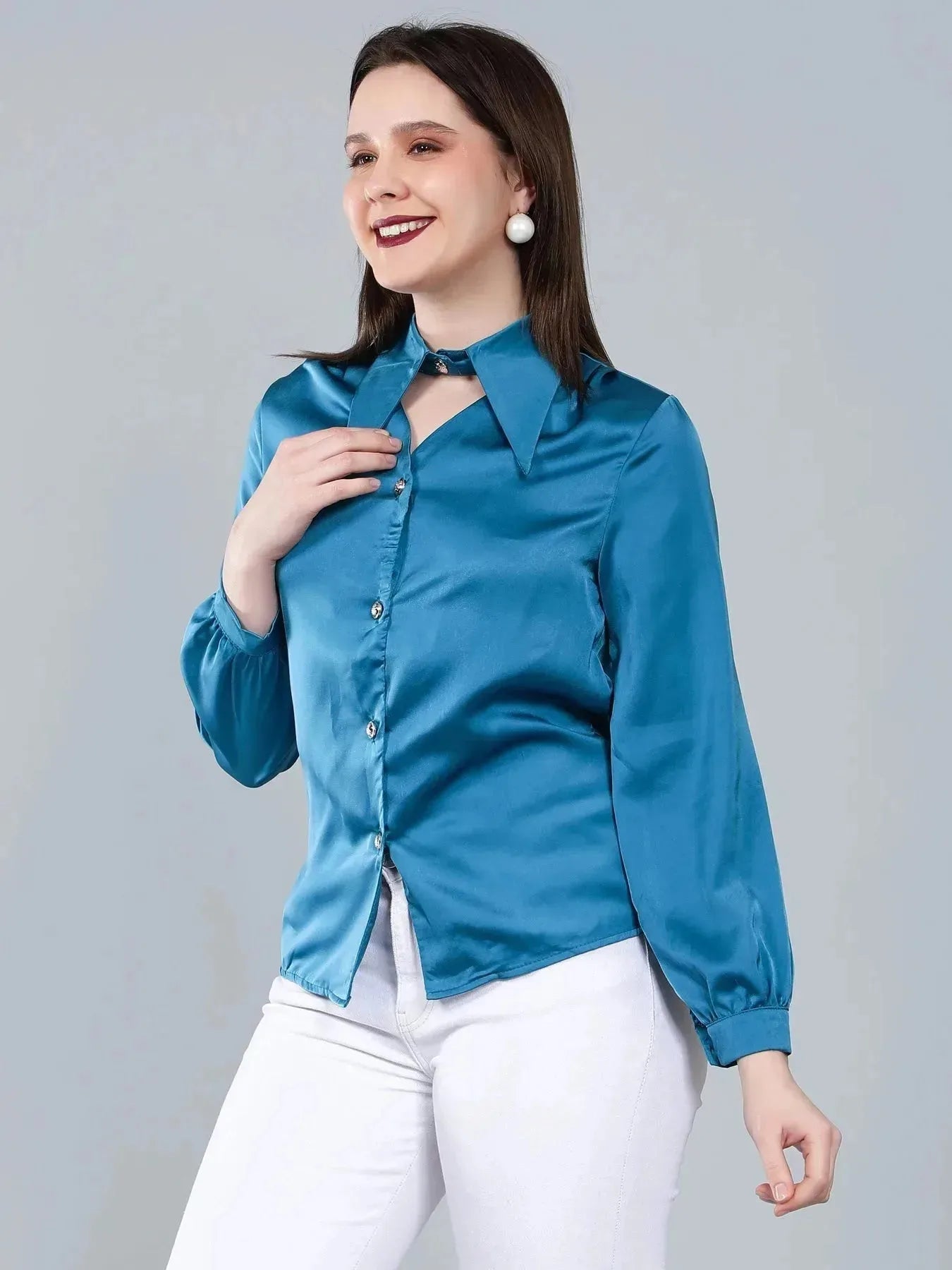 Swallowed-Tailed Collar Shirt