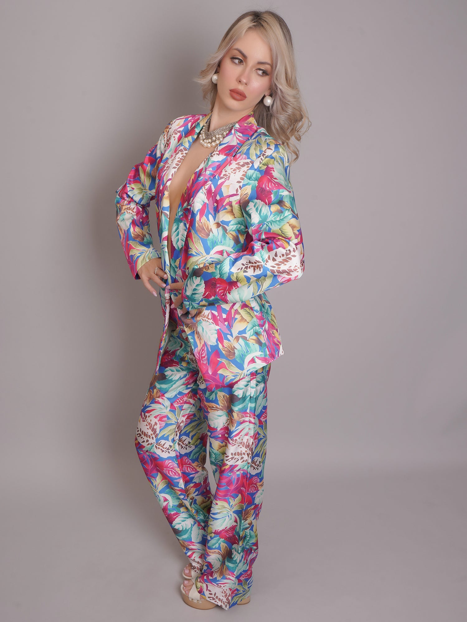 Floral Printed Pant Suit