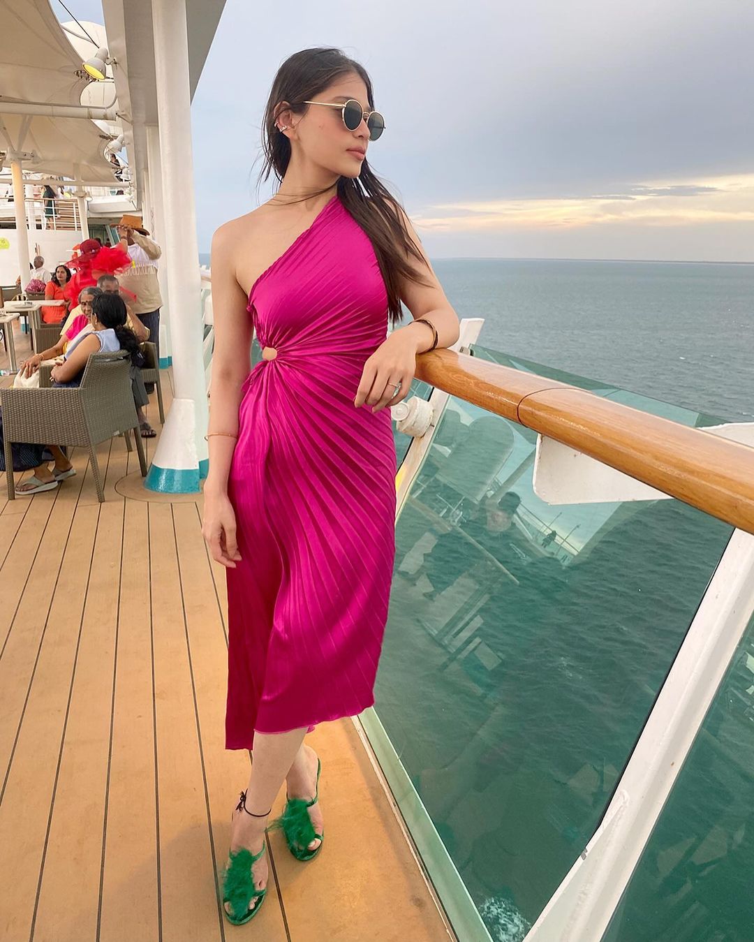 dress-pinkish.jpg
